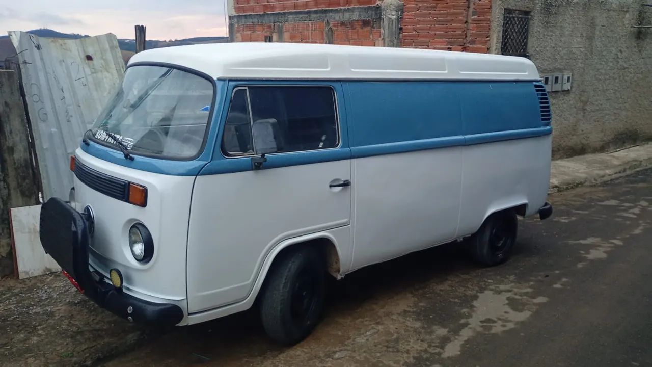 Volkswagen Kombi Kombi Furgão 2001