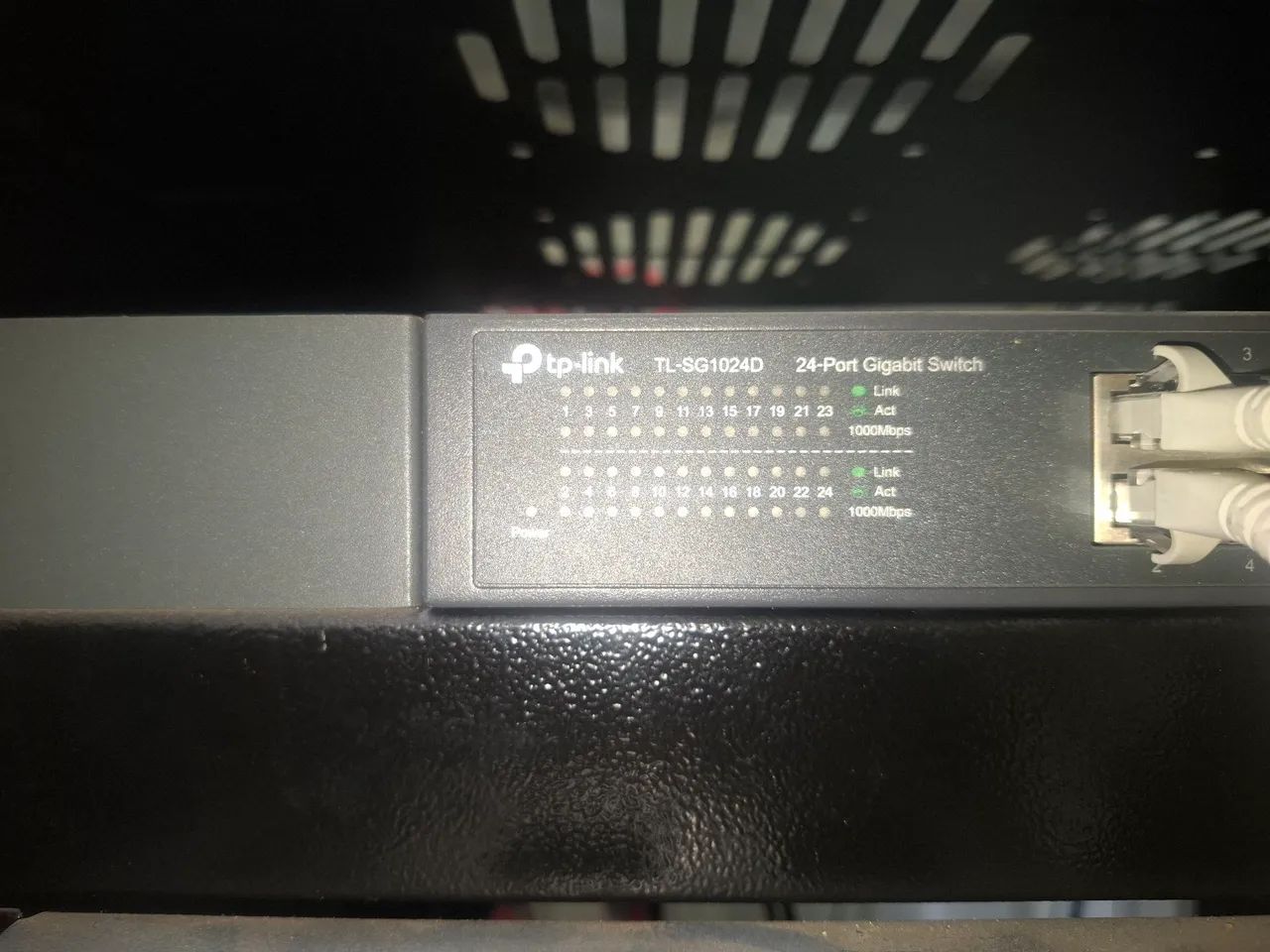 Switch Tp-link TL-SG1024D - Foto 2