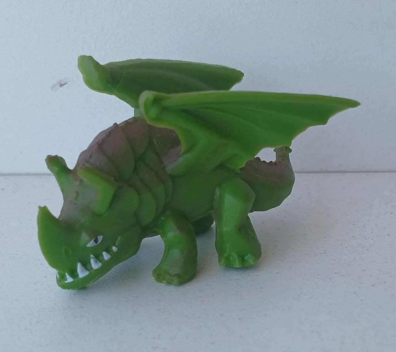BONECO MINIATURA COMO TREINAR O SEU DRAGÃO SKULLCRUSHER VERDE