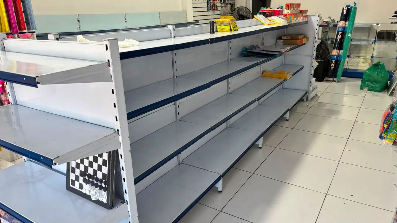 Vendo gôndola central para loja - Foto 2