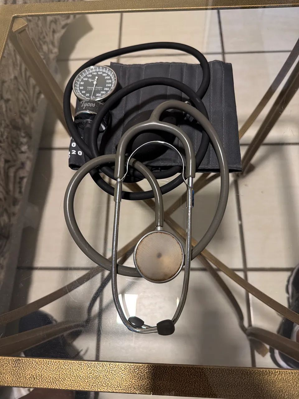 Kit com estetoscópio Littmann com esfigmomanômetro Tycos - Foto 4