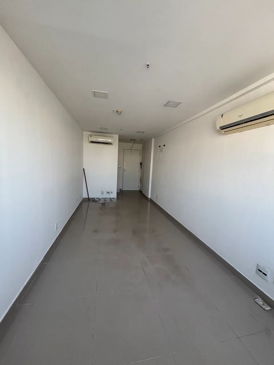 Alugo salas comerciais DHC OFFICES  - Foto 2