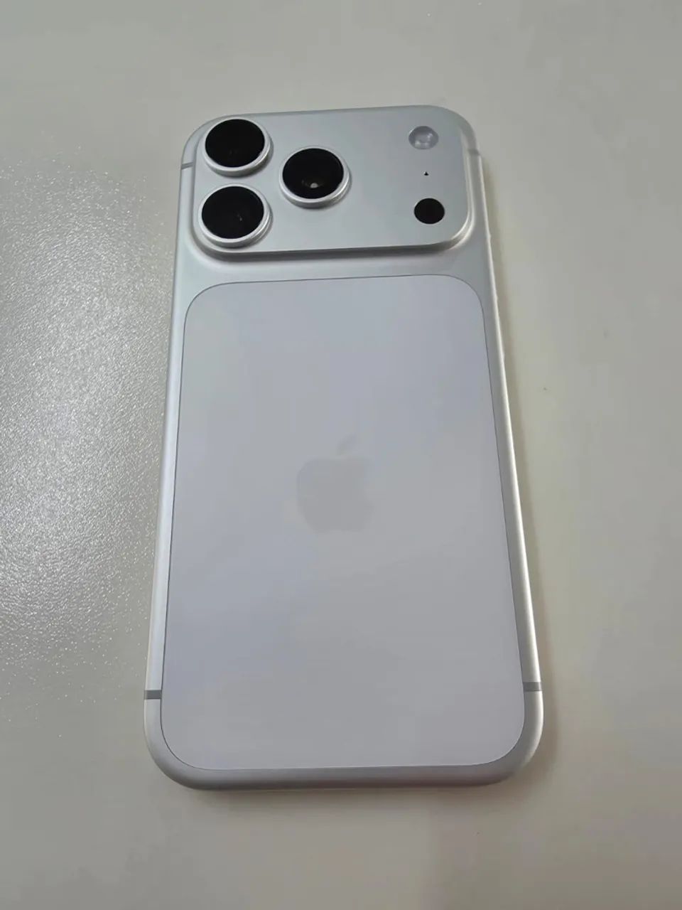 iPhone 17 Pro Max - apenas 01 ciclo de carga