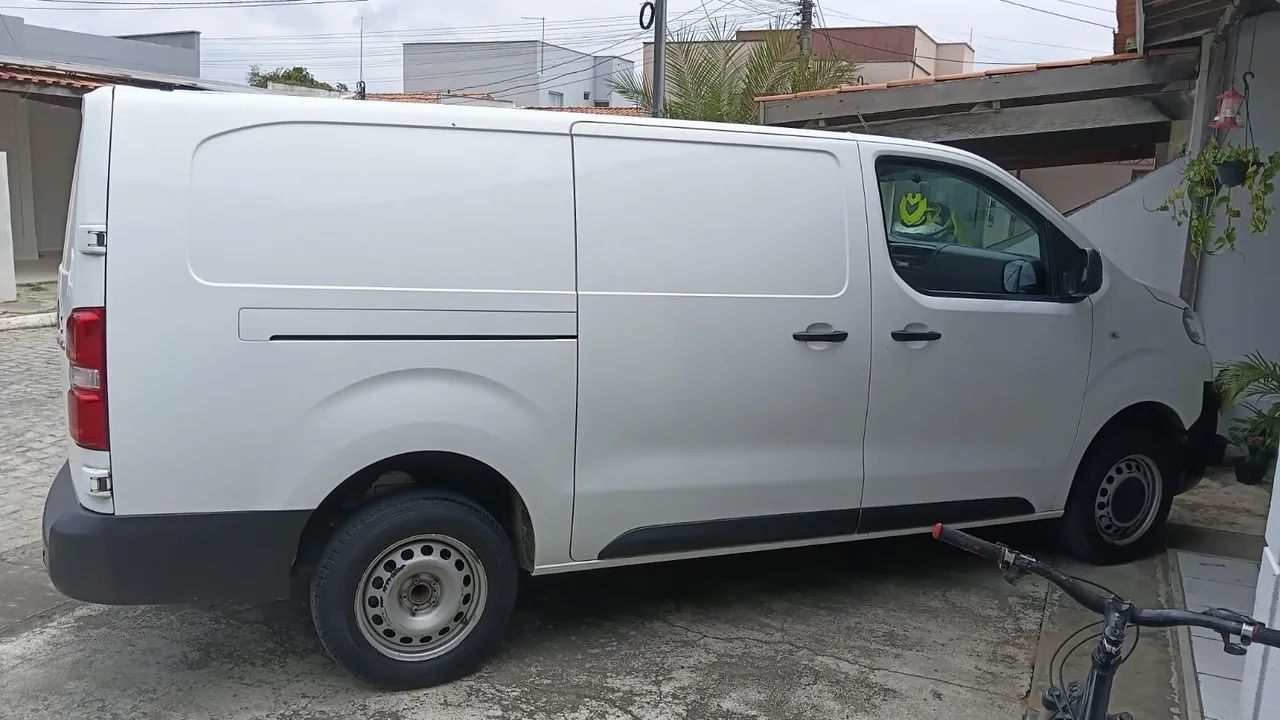 Citroën Jumpy CARGO 1.5 TURBO DIESEL 2024