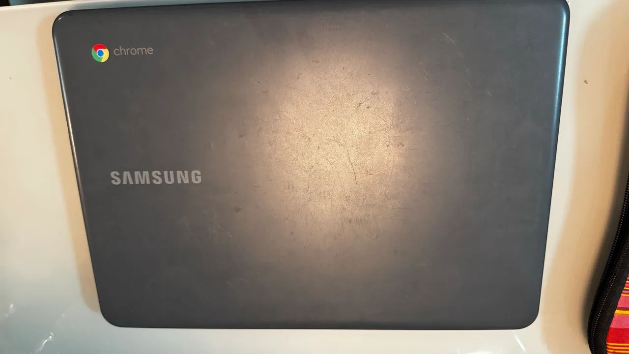 Vendo Chromebook Samsung  - Foto 4