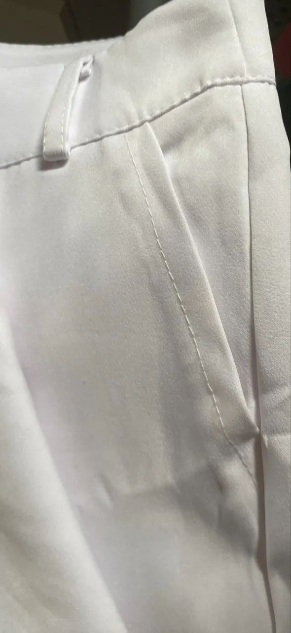 Calça branca com bolso - TAM P - Foto 2