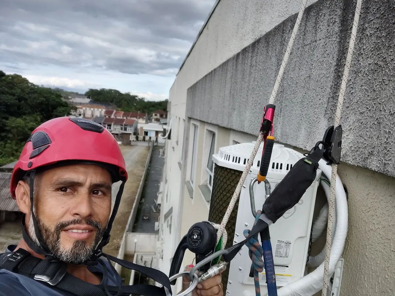 Instalação por rapel 800