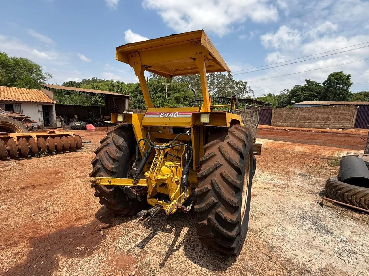 Trator CBT 8440 motor mwm com lâmina  - Foto 5