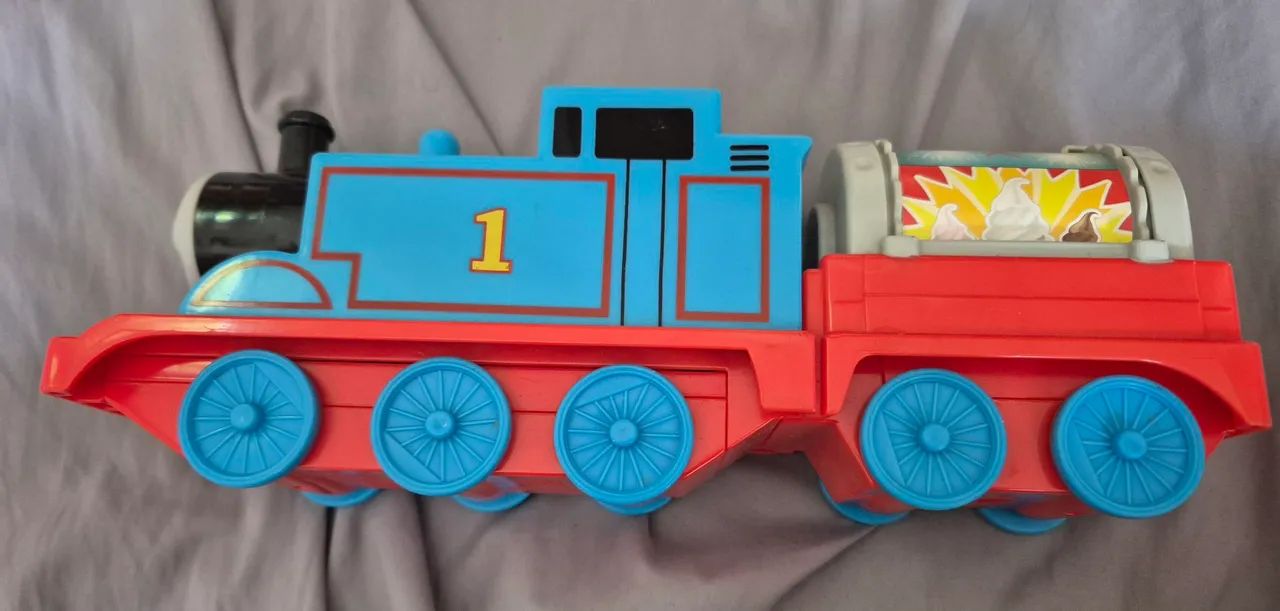 THOMAZ e SEUS AMIGOS - MY FIRST SURPRISE DELIVERY - Brinquedos e