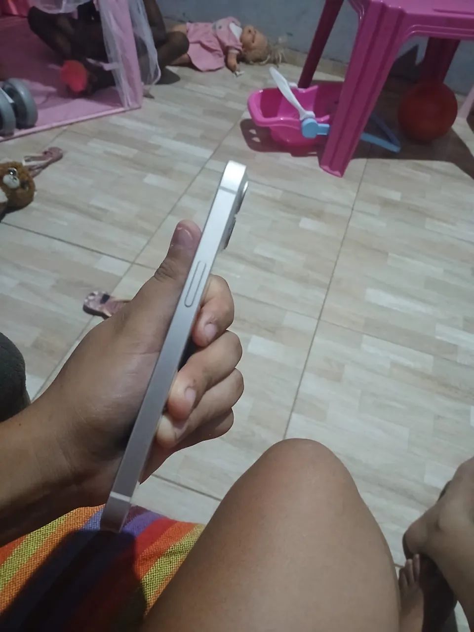 iPhone 13 branco 128 gb  - Foto 2