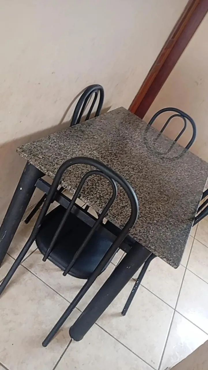 Mesa 4 cadeiras  - Foto 3