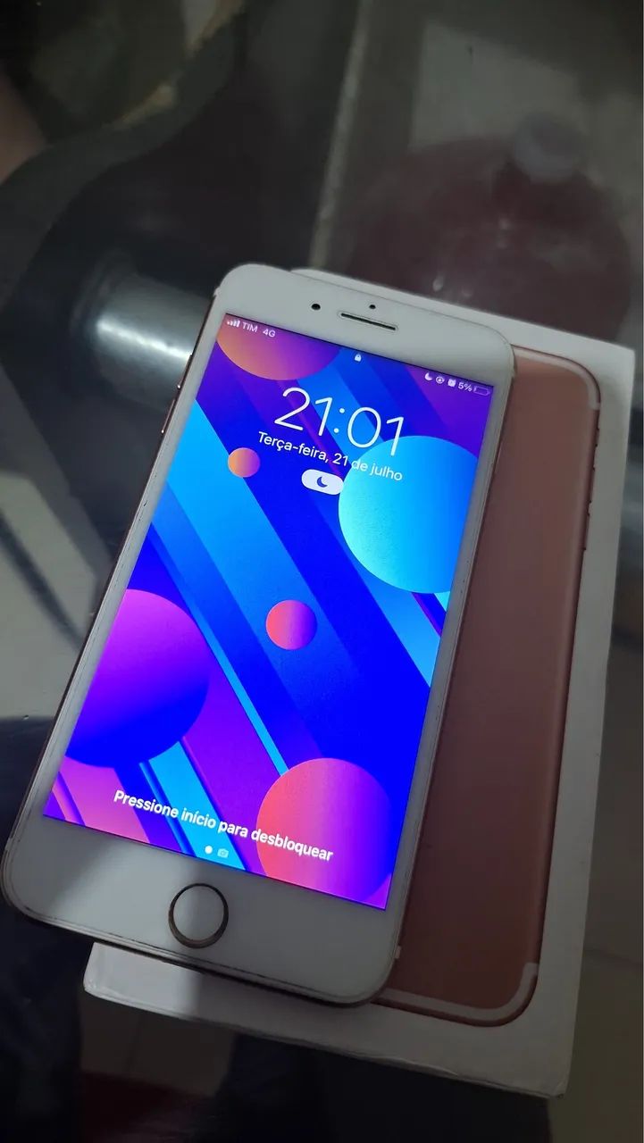 Vendo ou troco IPhone 7 Plus - Acompanha Fone original. - Foto 4