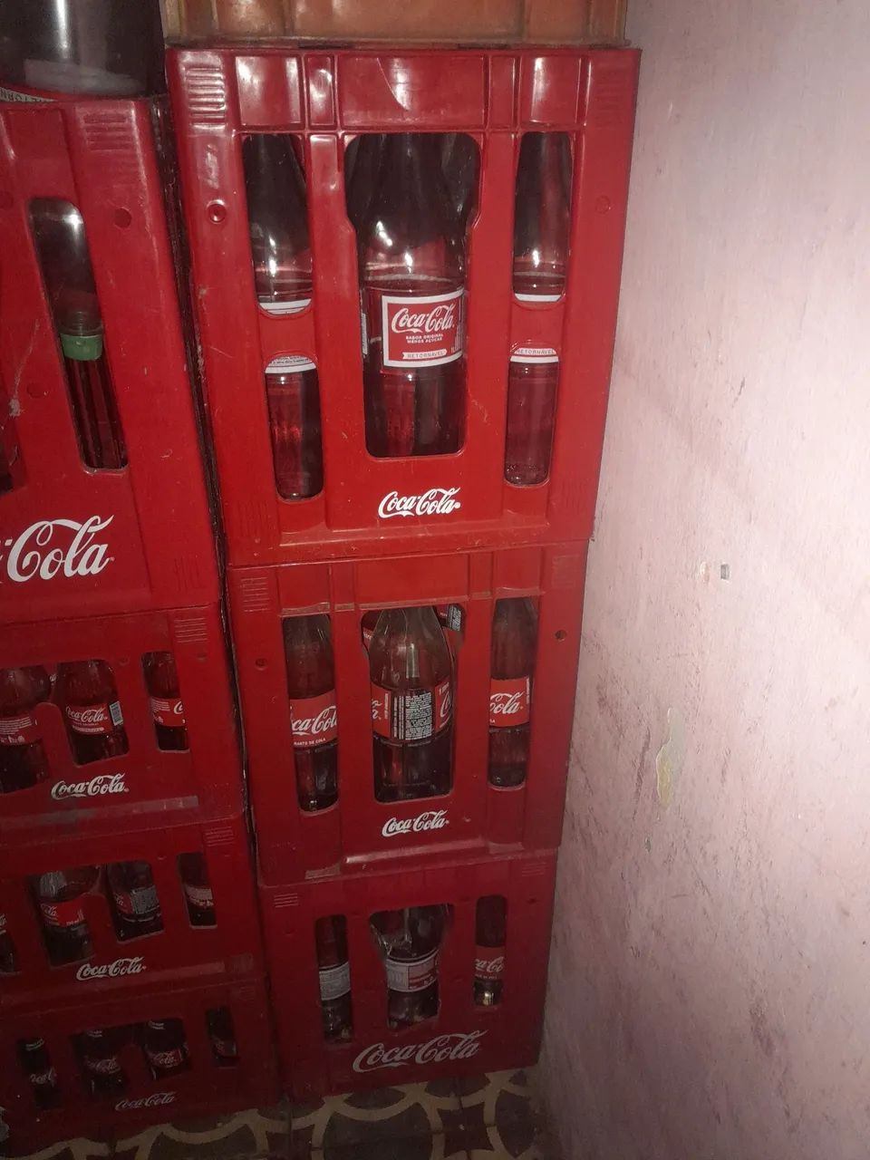 Vendo grade e vasilhames de coca cola