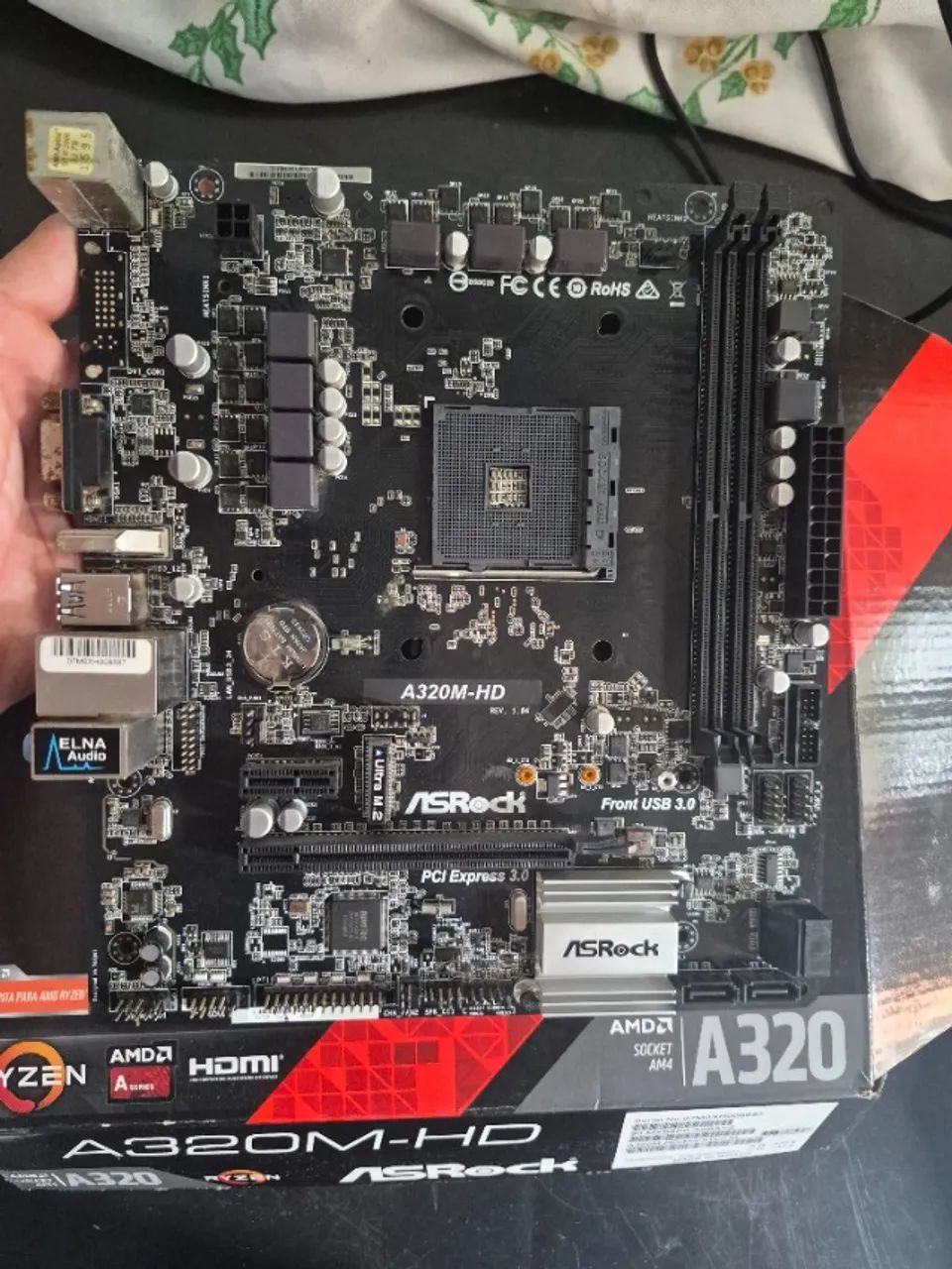 Placa Mãe ASRock A320M-HD AM4 ? COM DEFEITO - Foto 2