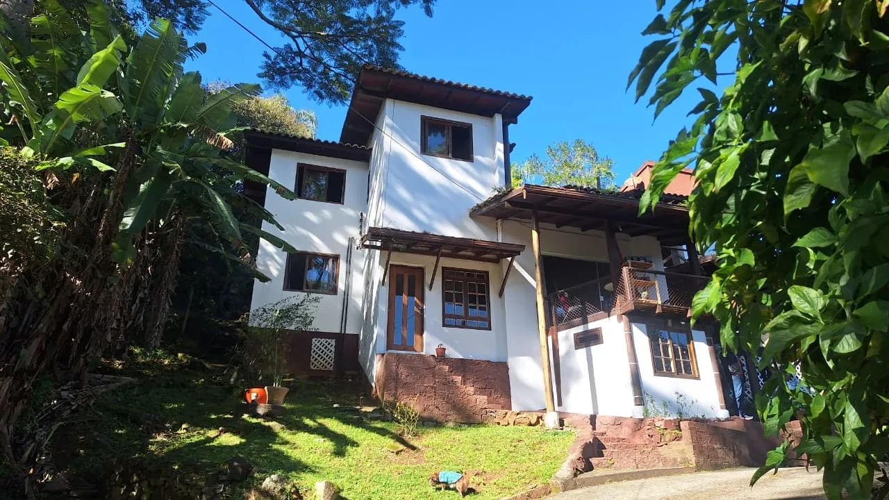 Casa de 5 dormitórios à venda - Córrego Grande