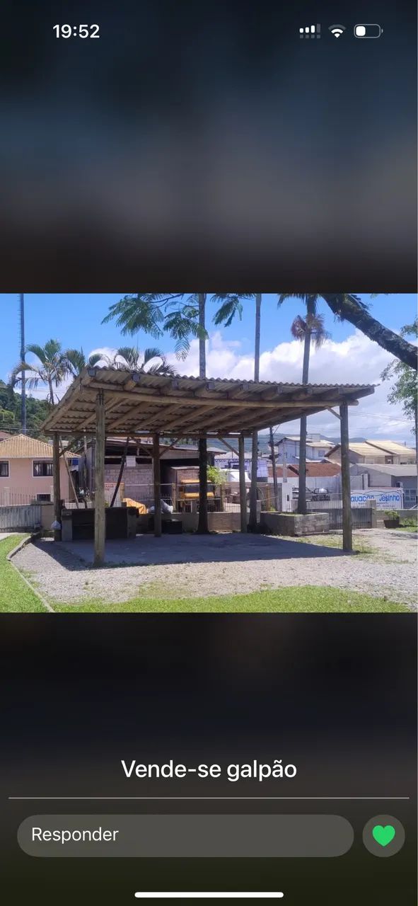 Vende-se galpão de madeira tratada 