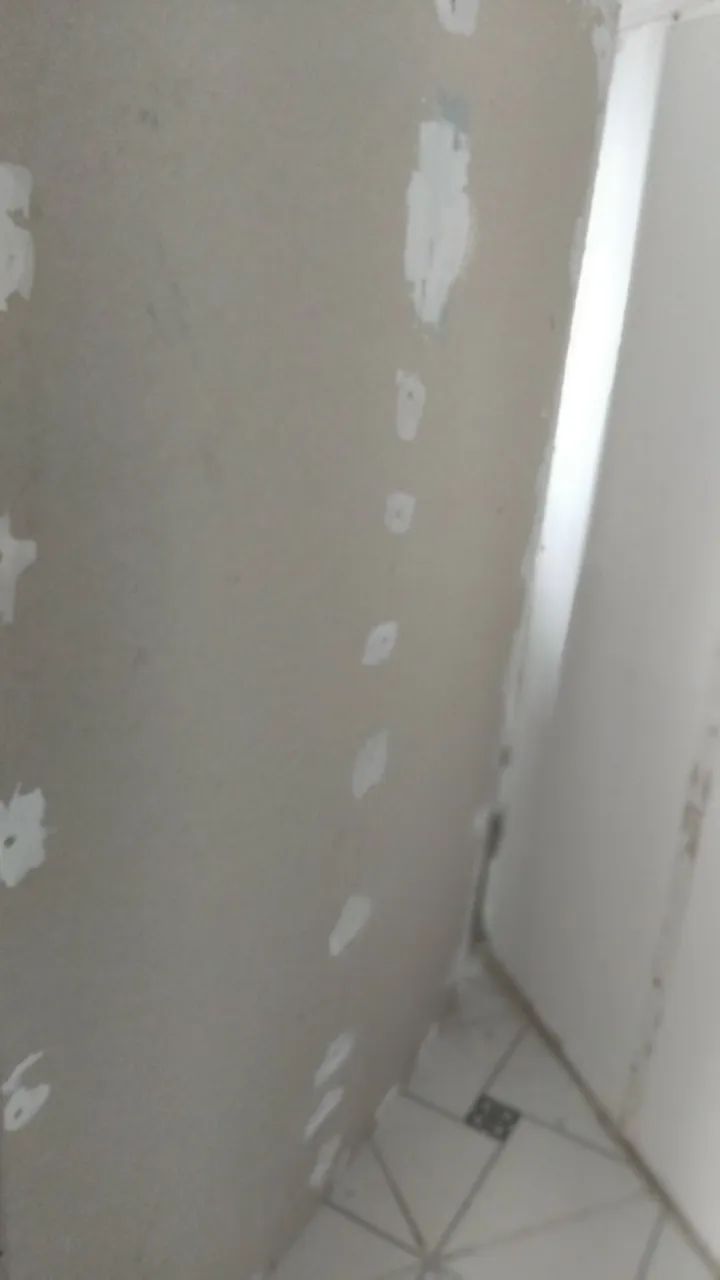 Placa de drywall  mais 5  montante  alguns com avaria mais nada que impede no uso