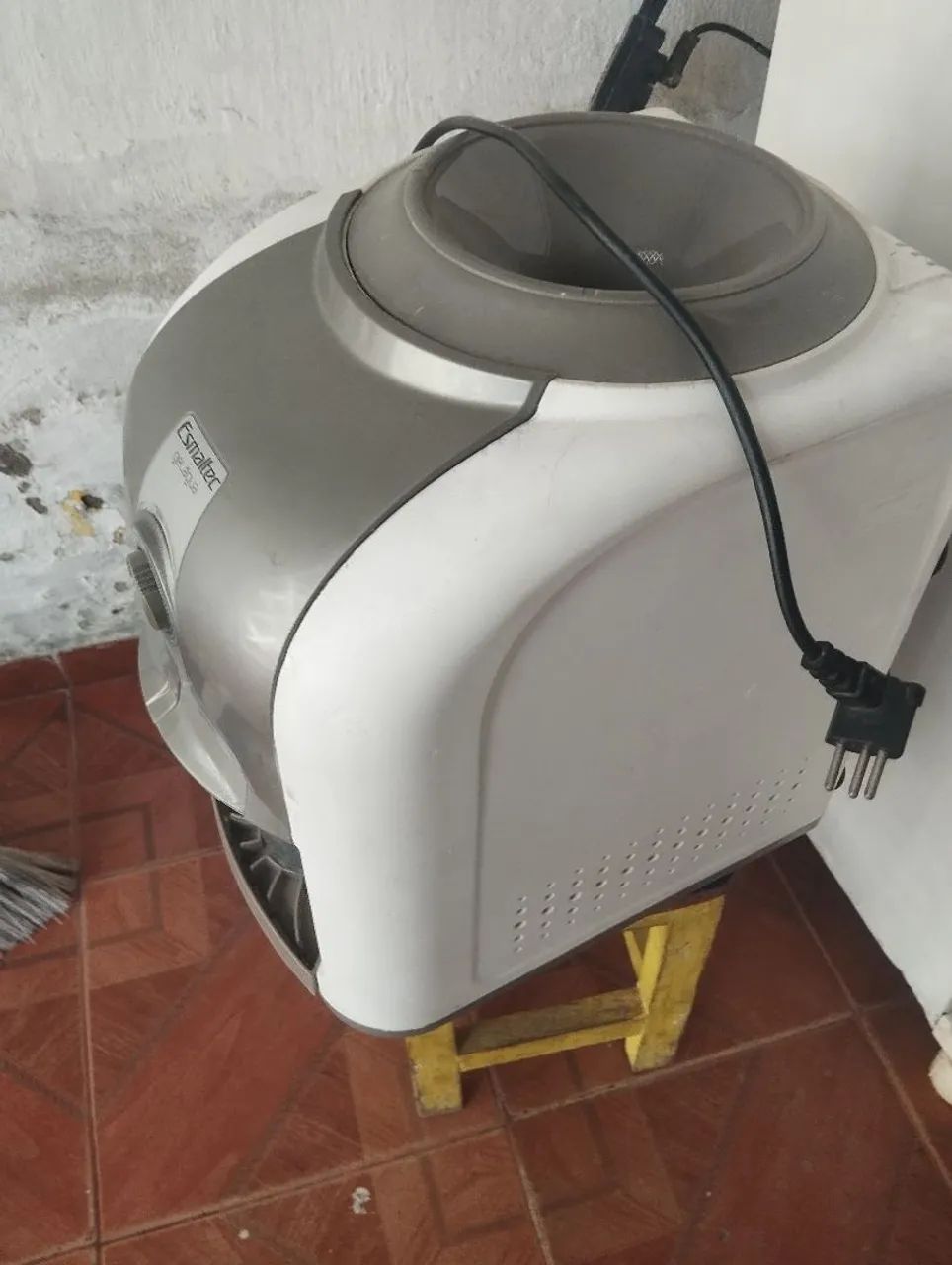 Vende-se gelagua funcionando perfeitamente  - Foto 2