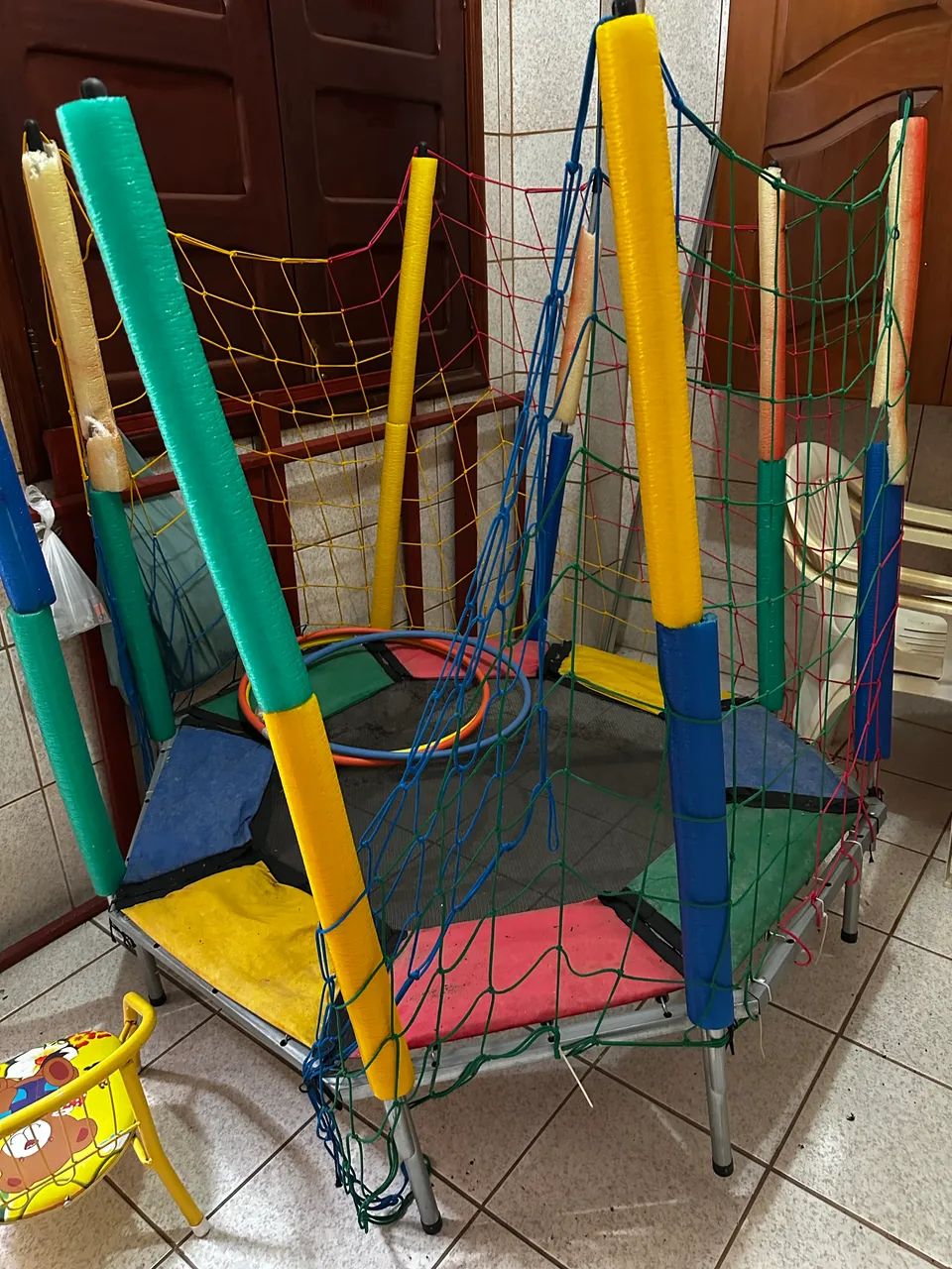Cama elástica infantil pequena com rede (tipo 1,40 m / 1,50 m) - Foto 3