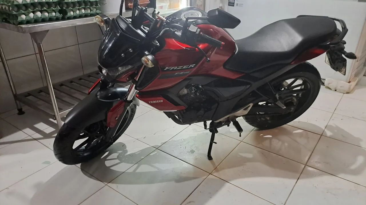 Fz15 única dona, super conservada!