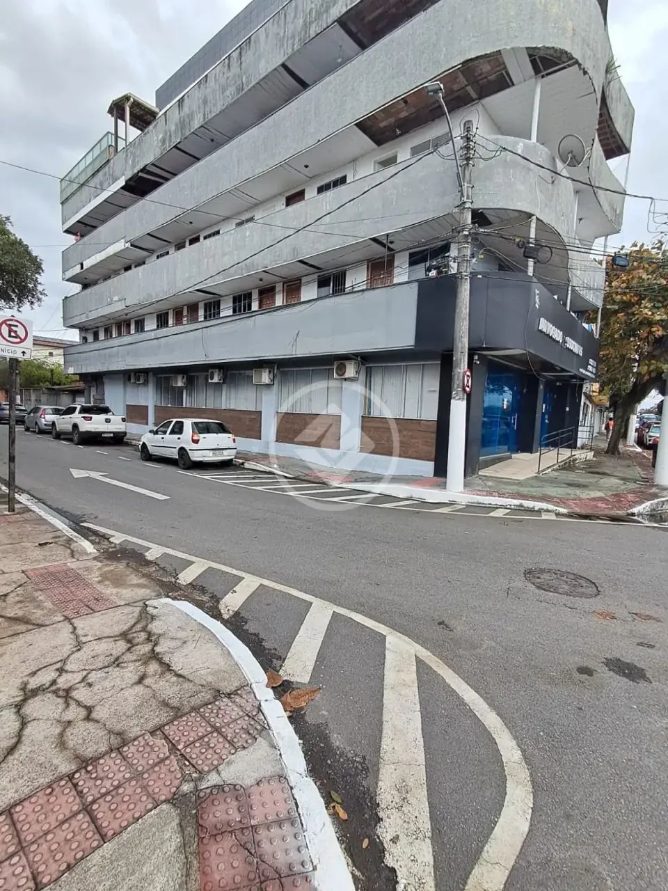 Alugo loja de 250m em Vitoria toda mobiliada, só levar os funcionarios codigo: 361538 - Foto 2