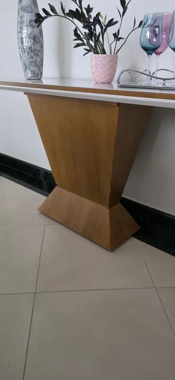 Sala de jantar em laca, completa - Mesa, 6 cadeiras e 1 Aparador - Foto 2