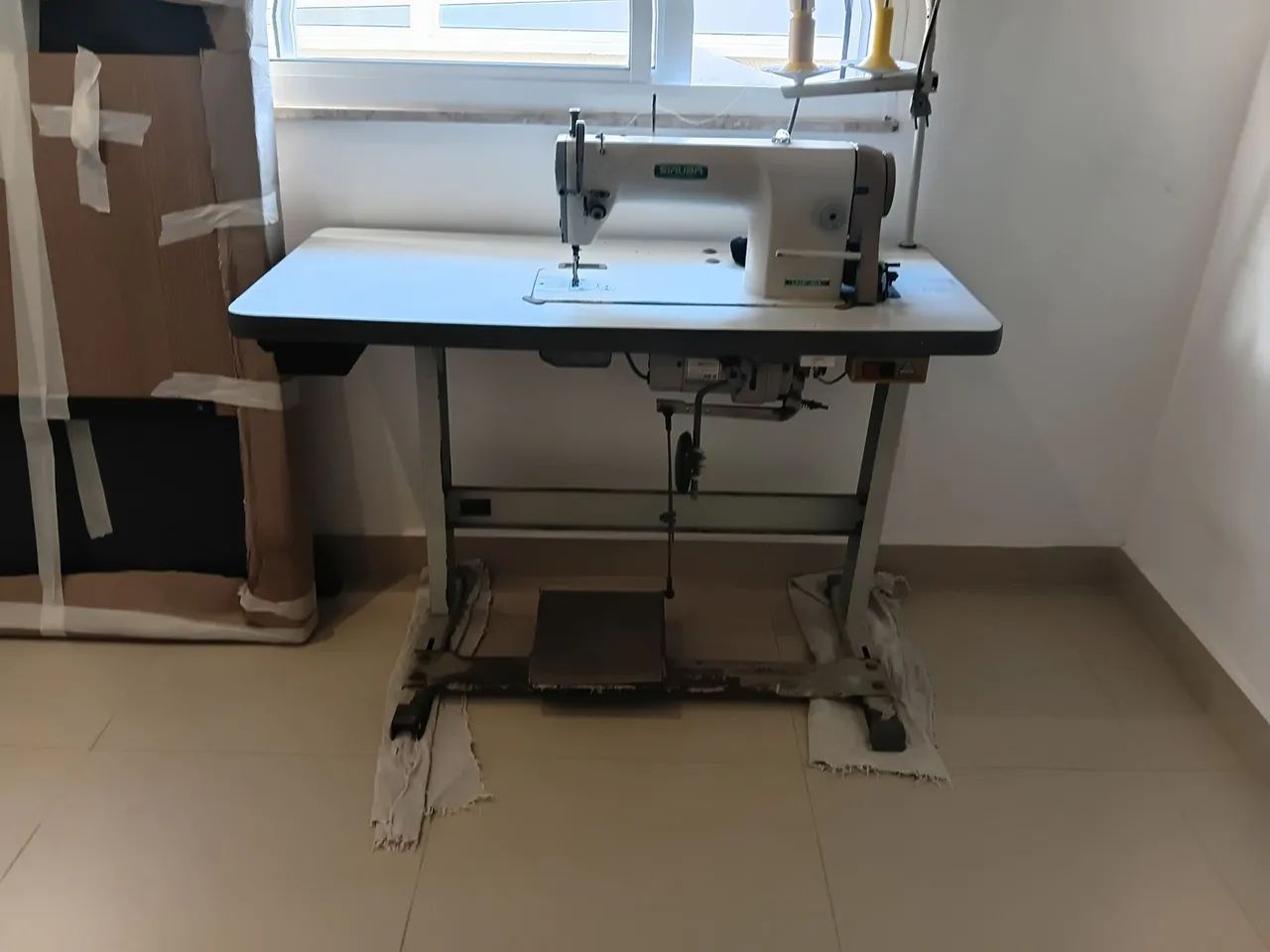 Maquina de costura industrial reta SIRUBA - Foto 4