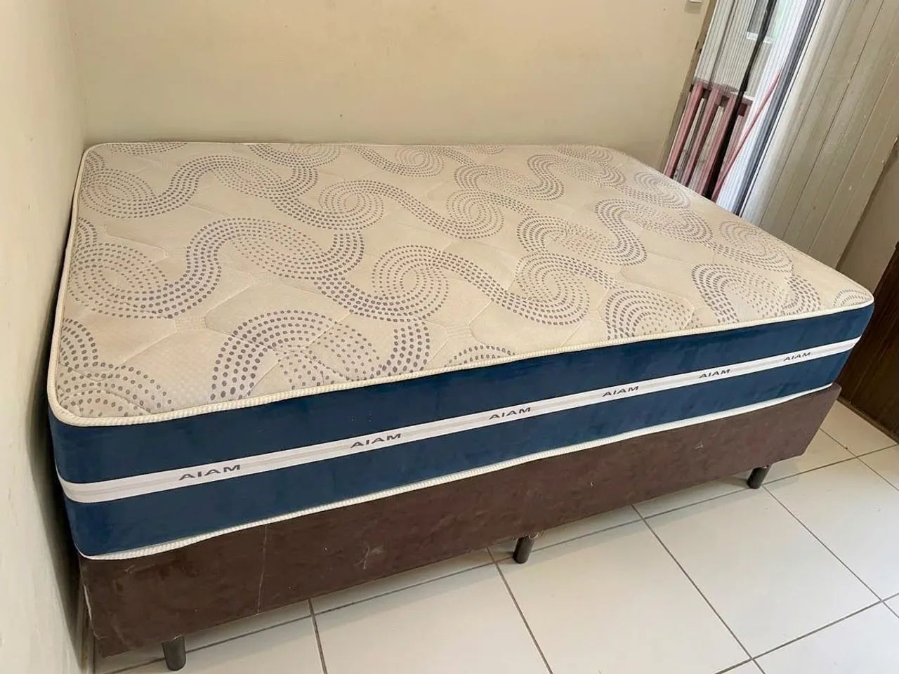 Cama de casal box com colchão de molas ensacadas - Foto 2