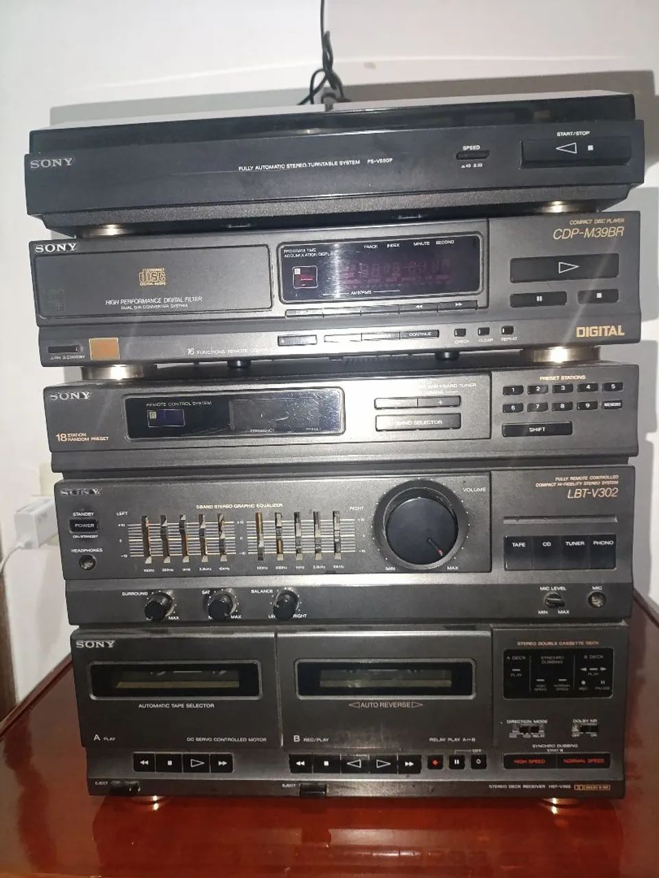 Sistema de Som Sony LBT-V302 Vintage Completo - Toca-Discos, CD, Fita e Rádio