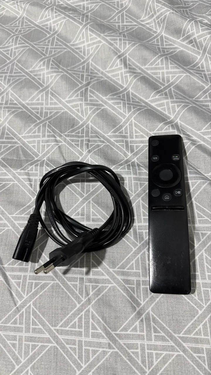 Smart TV 49?, 4K UHD, tela curva. - Foto 2