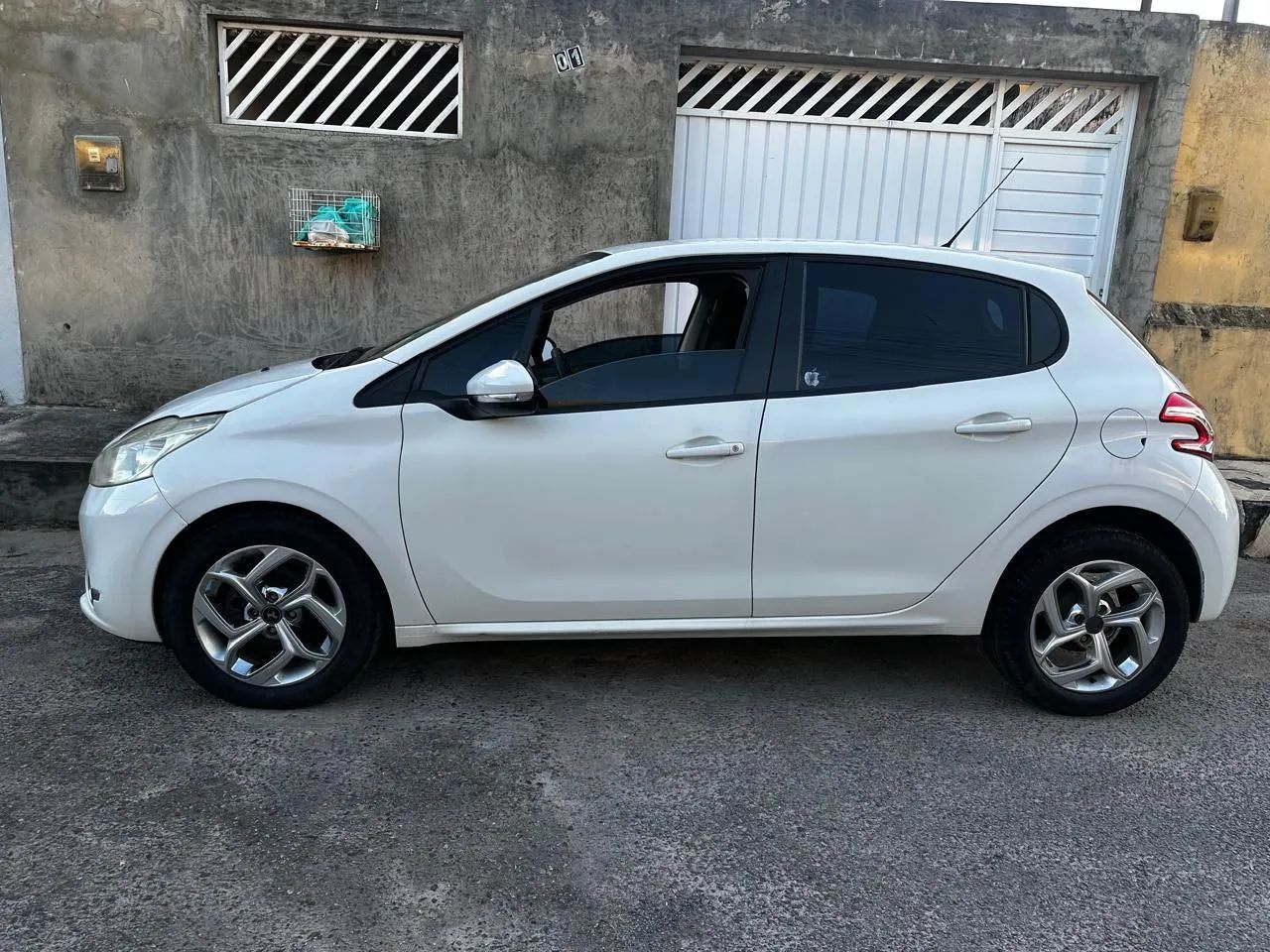 Peugeot 208 Active/active Pack 1.5 Flex 8V 5P 2014 - Foto 5