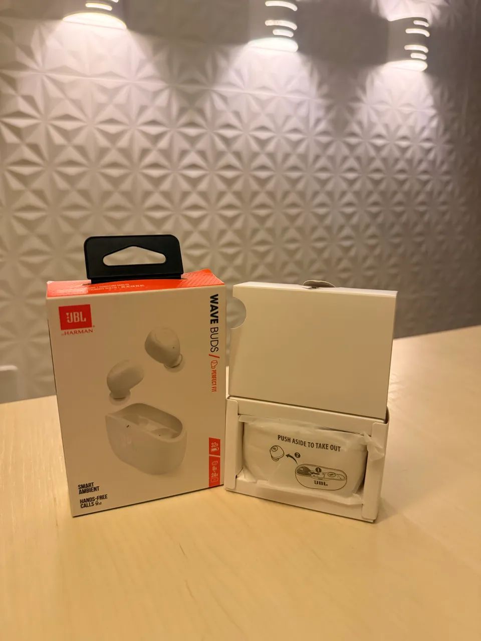 Fone De Ouvido JBL Wave Buds Sem Fio Branco - Foto 5