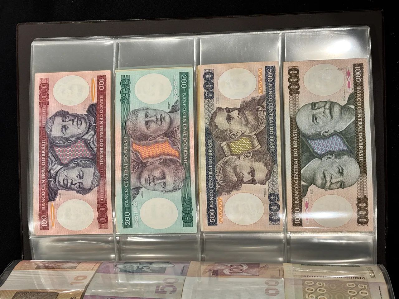 Coleção com 52 cédulas antigas do Brasil. Sem repetição  - Foto 2