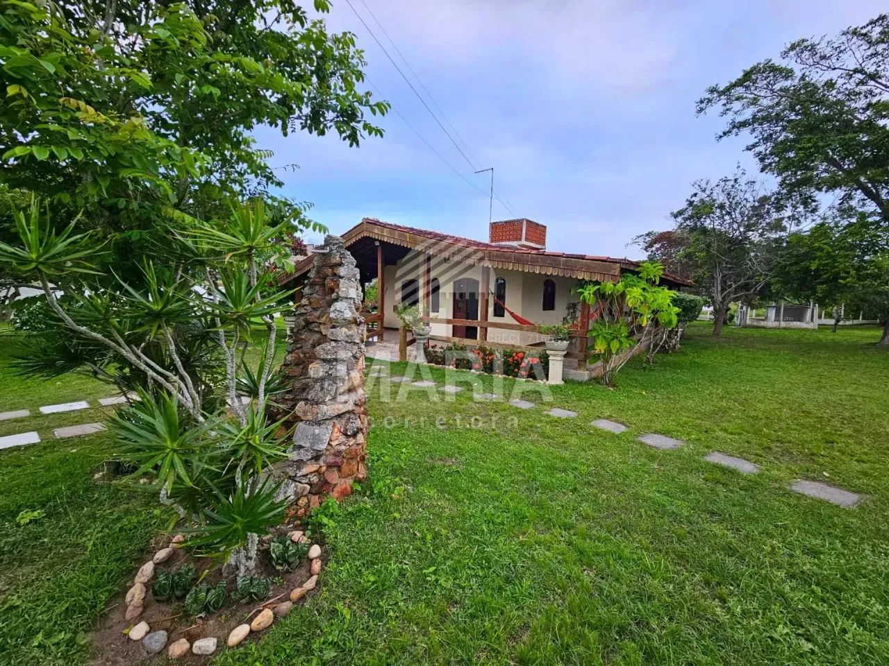 Chácara com amplo jardim com 06 quartos à venda em Sairé/PE! - Foto 8