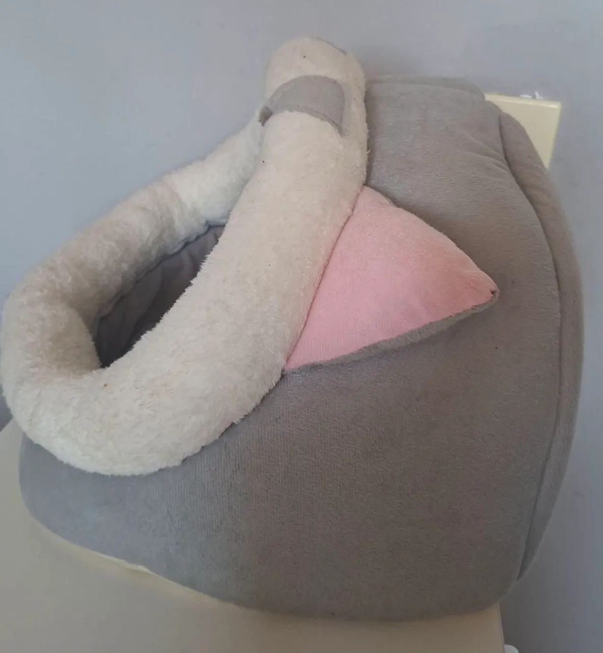 Cama de gato filhote rosa