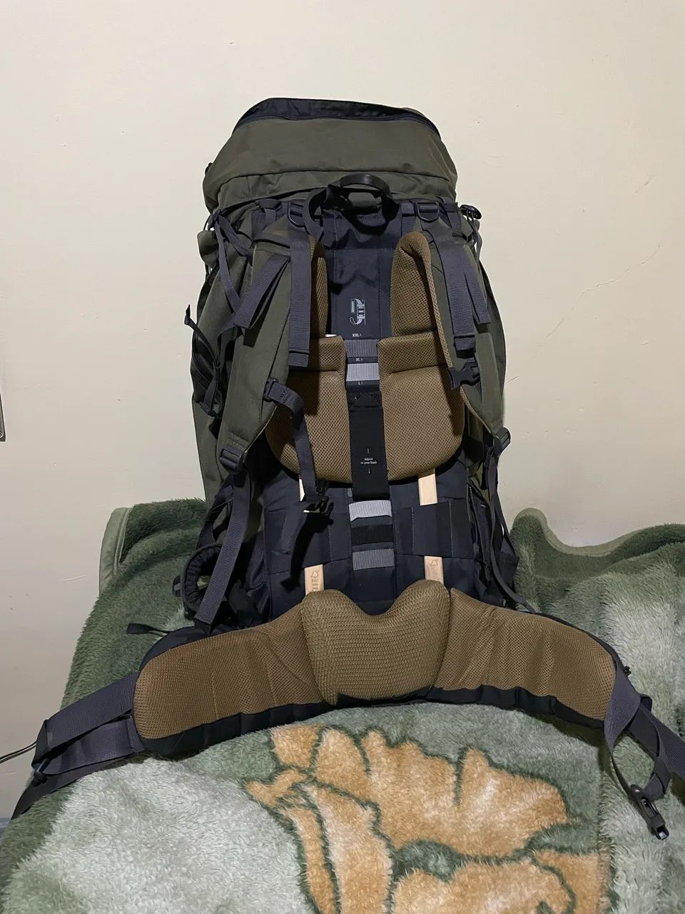 Mochila de trilha Forclaz 90+10L 