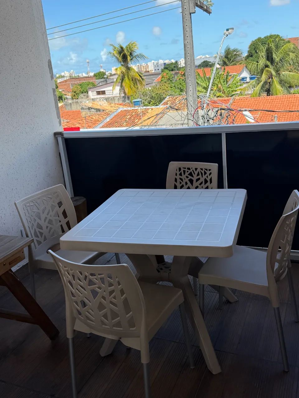 Mesa com 4 cadeiras  - Foto 2