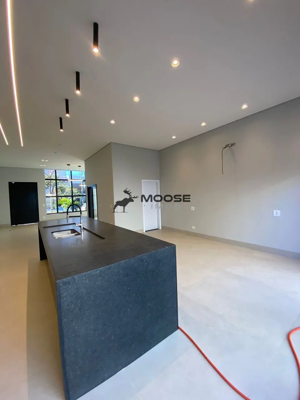SOBRADO À VENDA COM 3 SUÍTES | CONDOMINIO FECHADO | MARINGÁ-PR - Foto 5