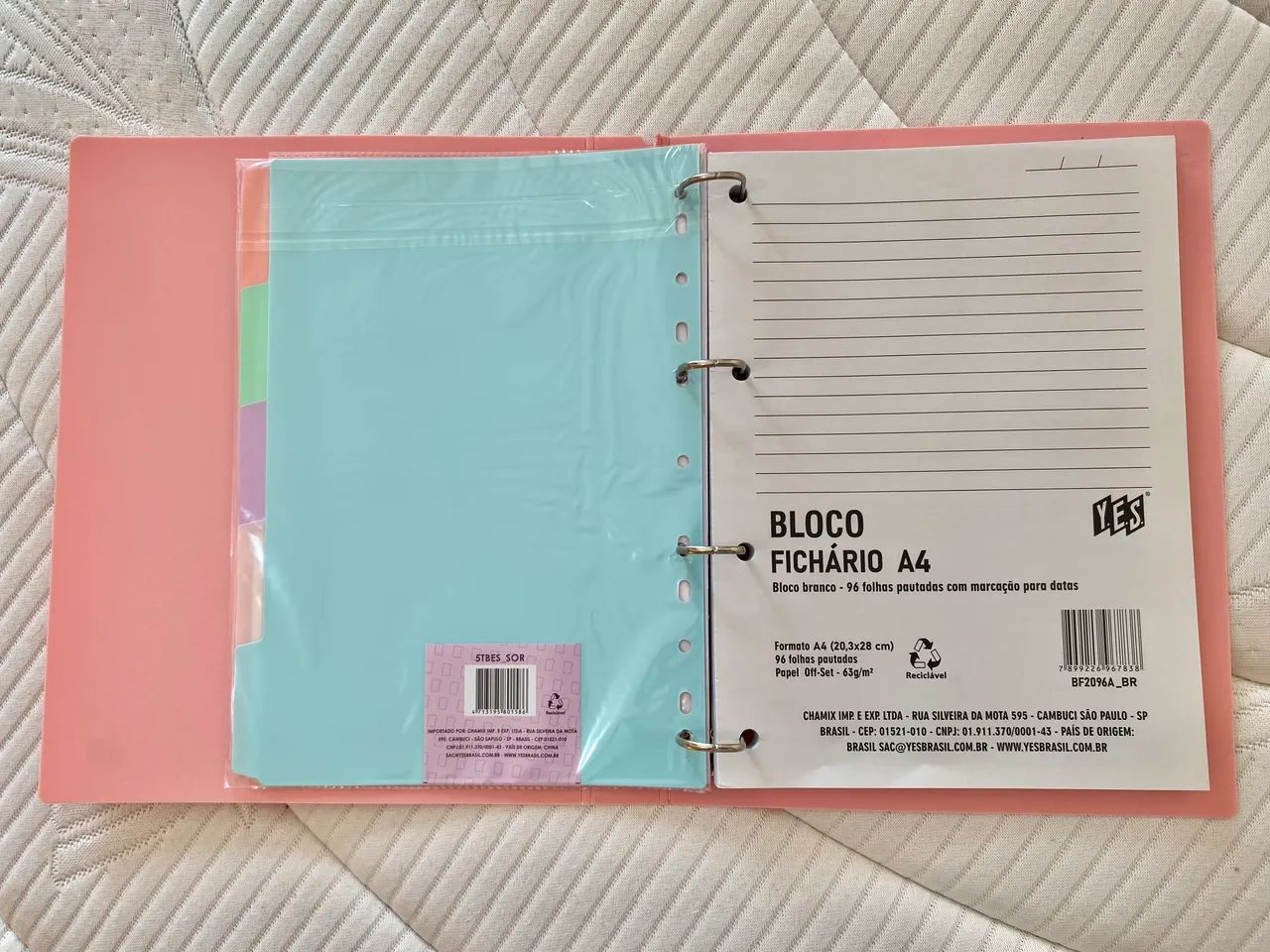 Fichário/ caderno argolado com 90 folhas em branco. Excelente material ) - Foto 2