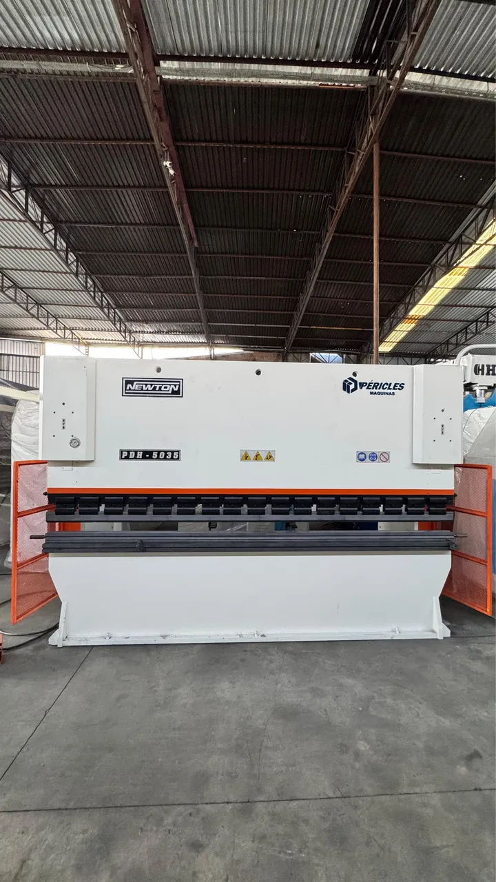 Dobradeira CNC 1600mm Perdux Máquinas | Comando E315PS | Pronta