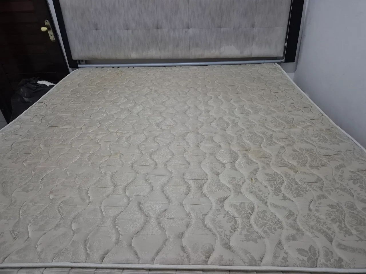 Cama Box Queen 2mx 2m com Cabeceira Estofada - Ótimo Custo-Benefício - Foto 5