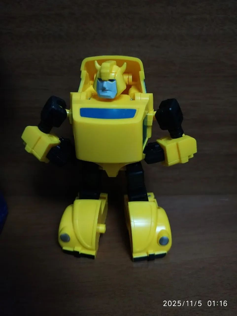 TRANSFORMERS BUMBLEBEE BOOTLEG