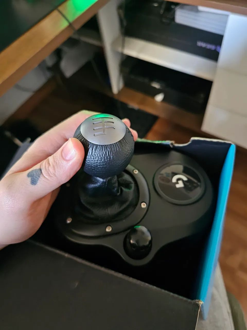 Volante Logitech g920 + cambio - Foto 4