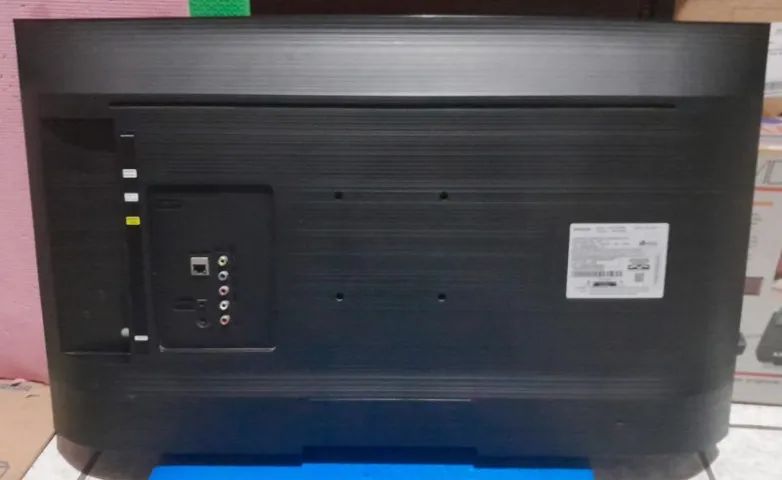Smart TV Lcd Samsung 32 Polegadas - UN32J4290AG (Tela Quebrada / Leia O Anúncio) - Foto 2