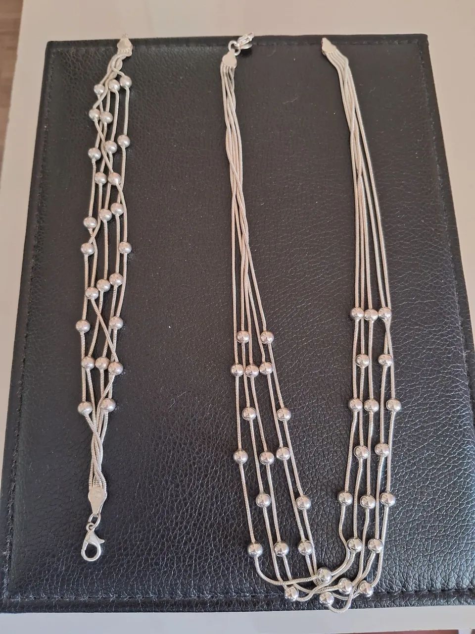 Conjunto de colar e pulseira banho de prata