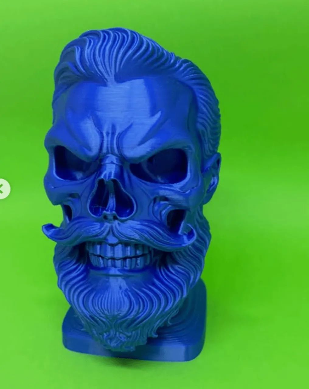 escultura caveira com barba e bigode - Foto 3