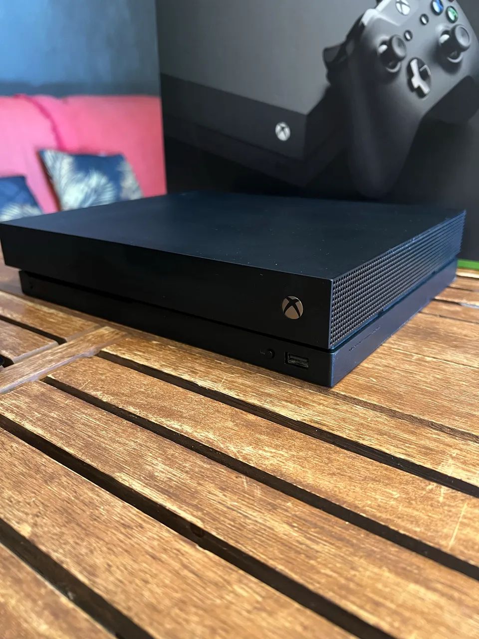 Xbox One X 4K 1TB - Foto 4