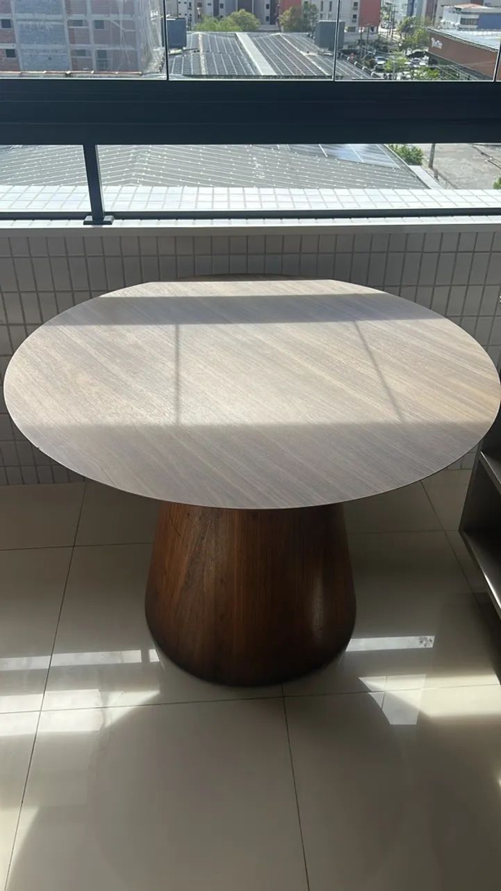 Mesa de jantar redonda