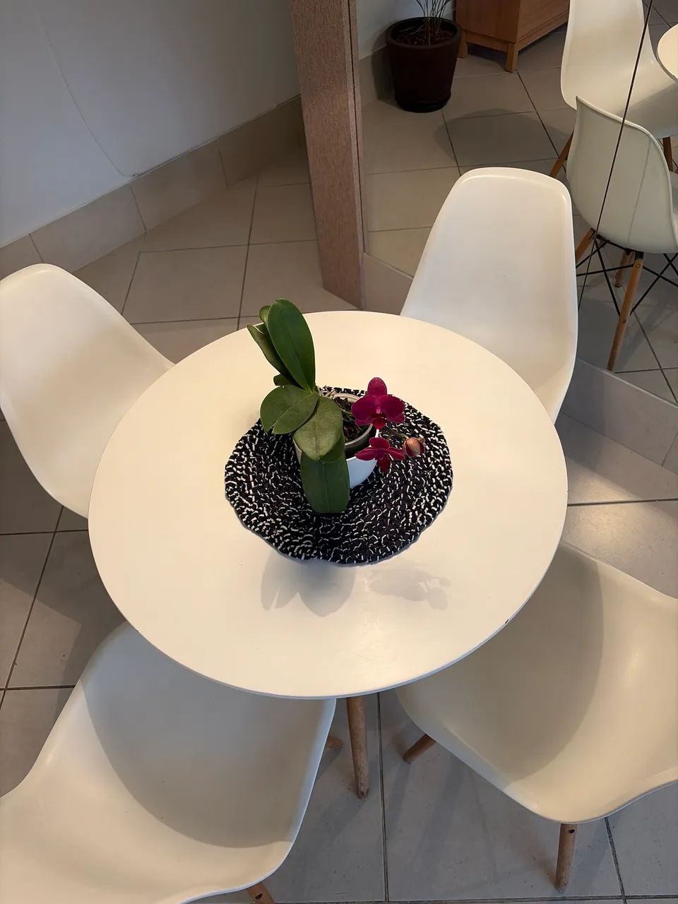 Conjunto mesa + 04 cadeiras  - Foto 4