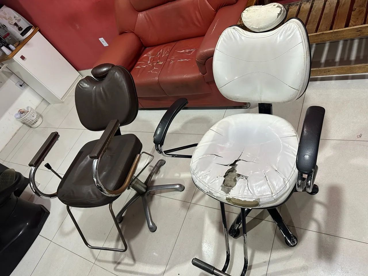 2 cadeiras de barbeiro/salão - Foto 3